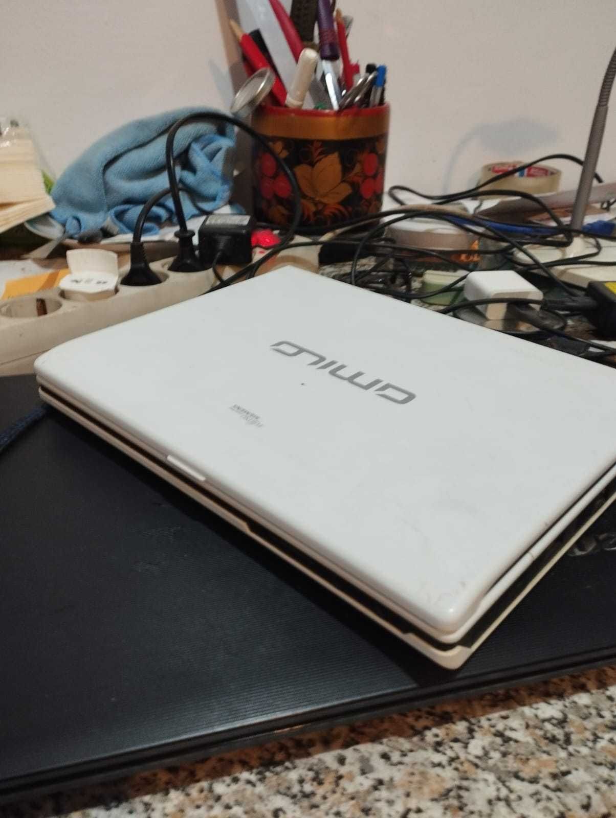 Laptop Futzhitsu Siemens AMILO