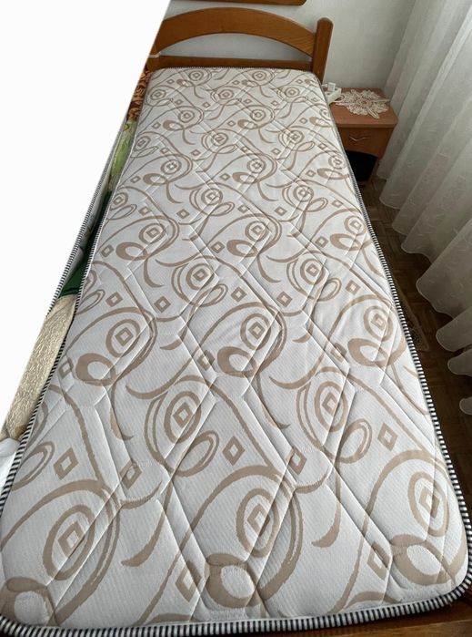 Paturi cu saltea si sertare
Dimensiune sal