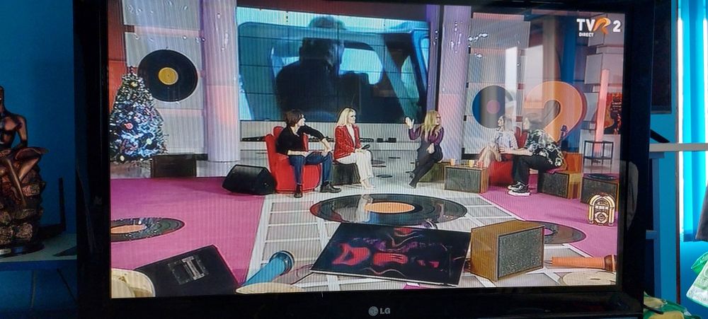 Televizor LG diagonala  107