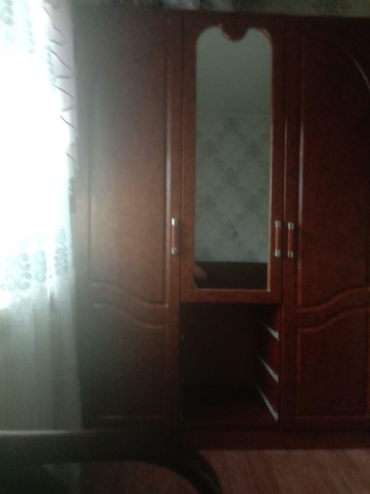 Продам шкаф в разоьранном состоянии