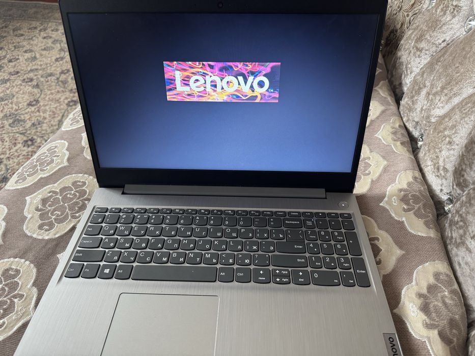Ноутбук Lenova для учебы,работы