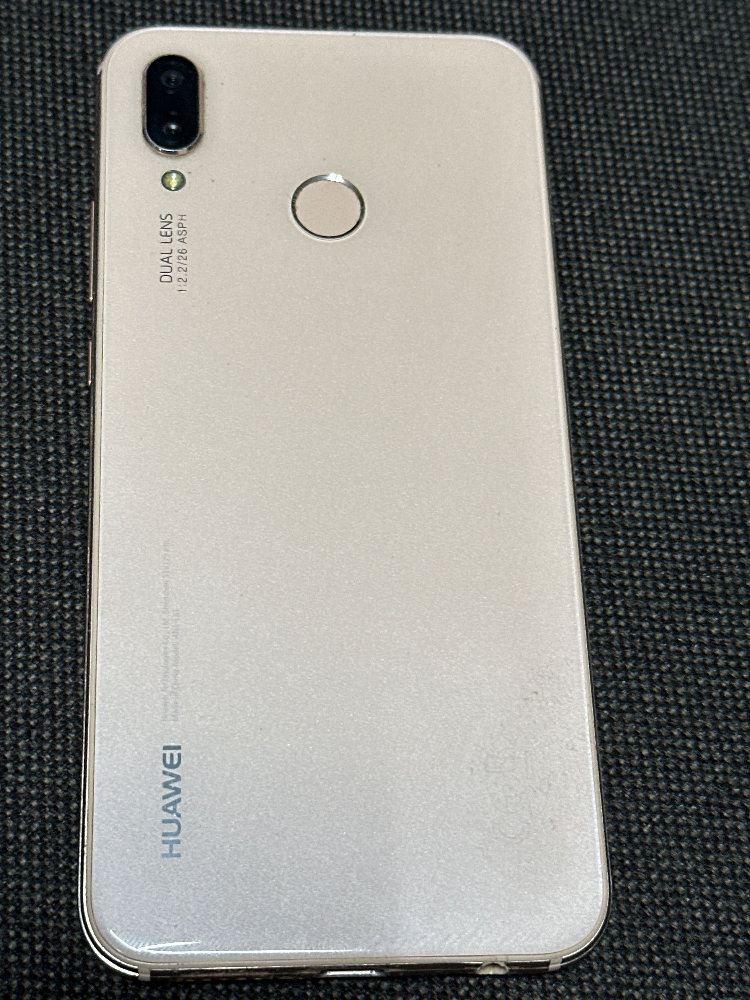 Huawei p20 lite розов 64GB