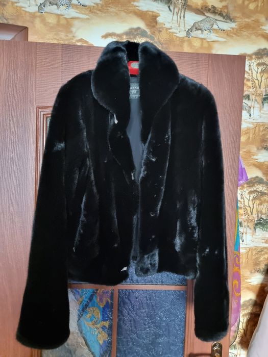Продам полушубок,мех Норки. Натуральный мех.