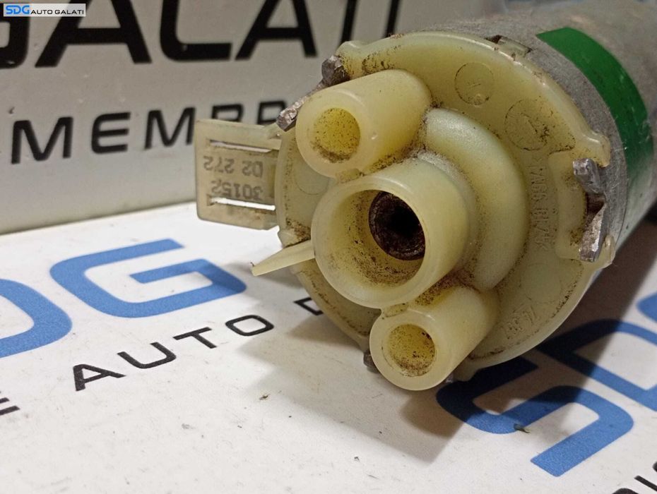 Motor Motoras Ajustare Reglaj Longitudinal Fata Spate Scaun Electric Dreapta Fata Pasager Audi A8 D3 2003 - 2010 Cod 0130002530 [M5211]