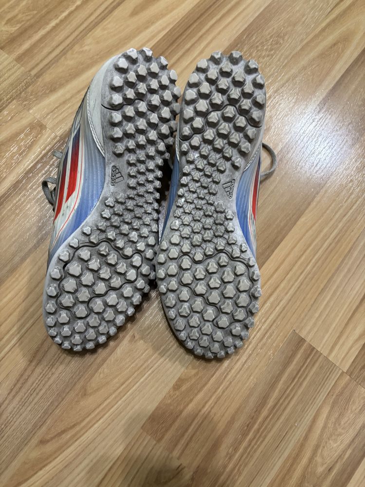 Футболни стоножки Adidas F50