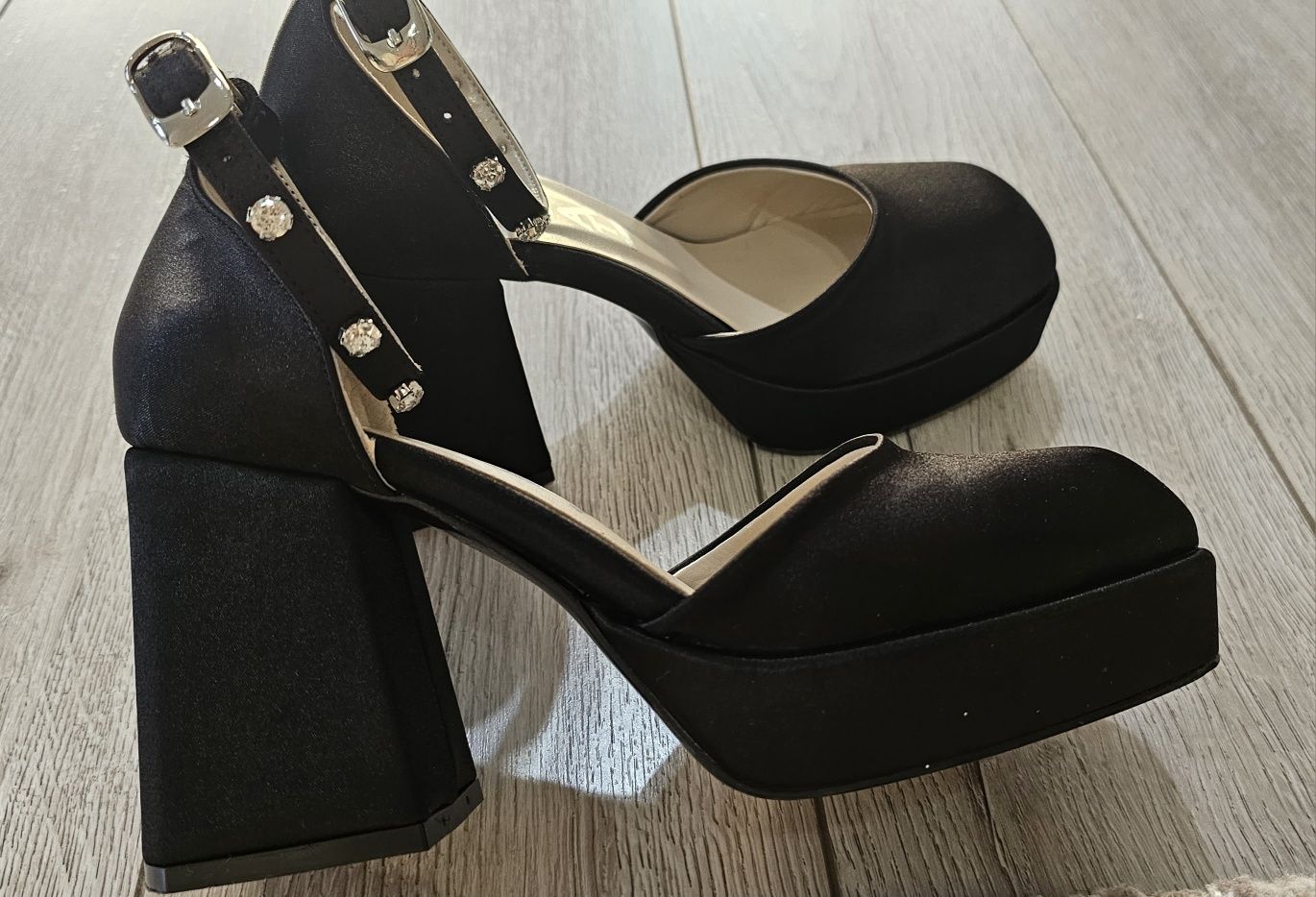 Черни официални обувки