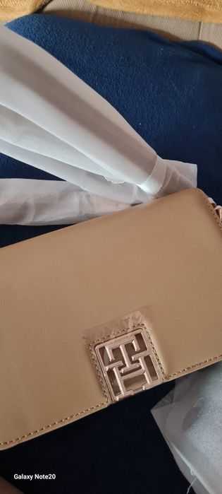 Geanta Tommy Hilfinger, noua, cu eticheta