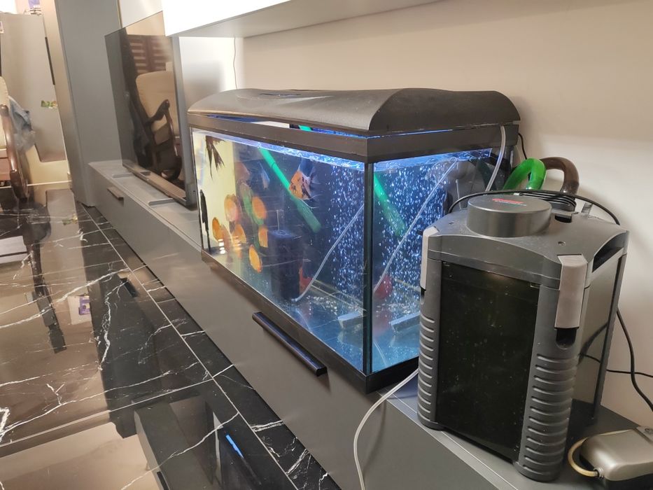 Vând acvariu 110 litrii wave și filtru extern (fara pesti)