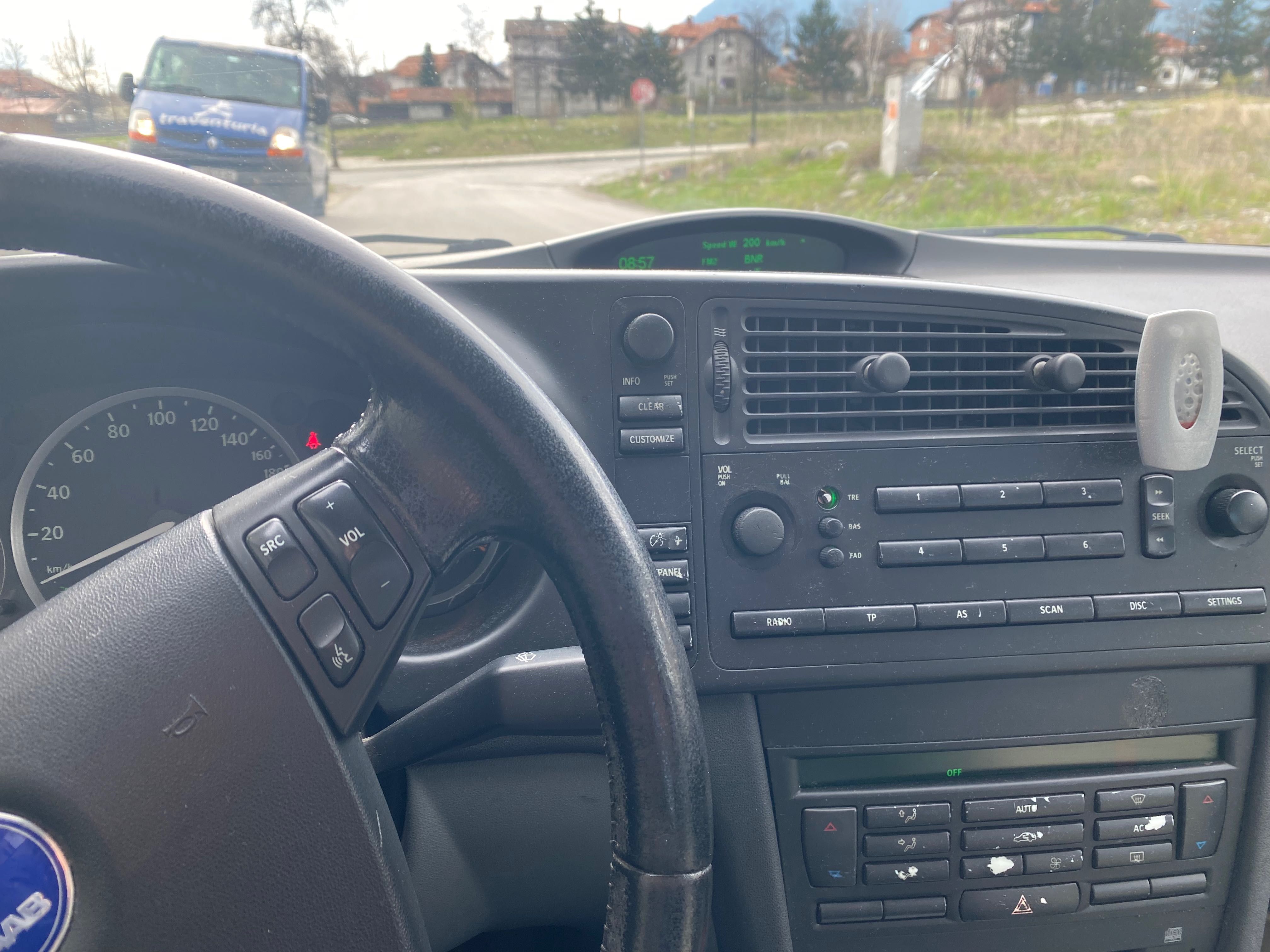 Продавам Saab 93