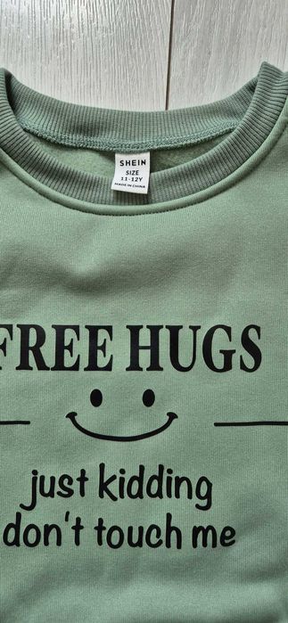 Bluza "Free Hugs" - 10 - 12 ani