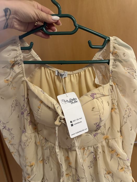 Rochie vaporoasa cu volane