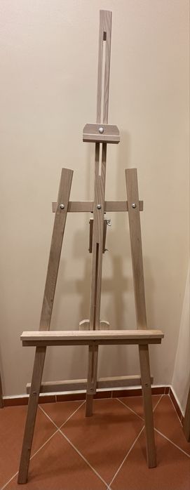 Дървен статив за картини