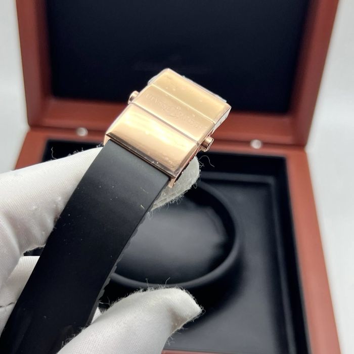 Ulysse Nardin GMT - Perpetual calendar ( ETA )