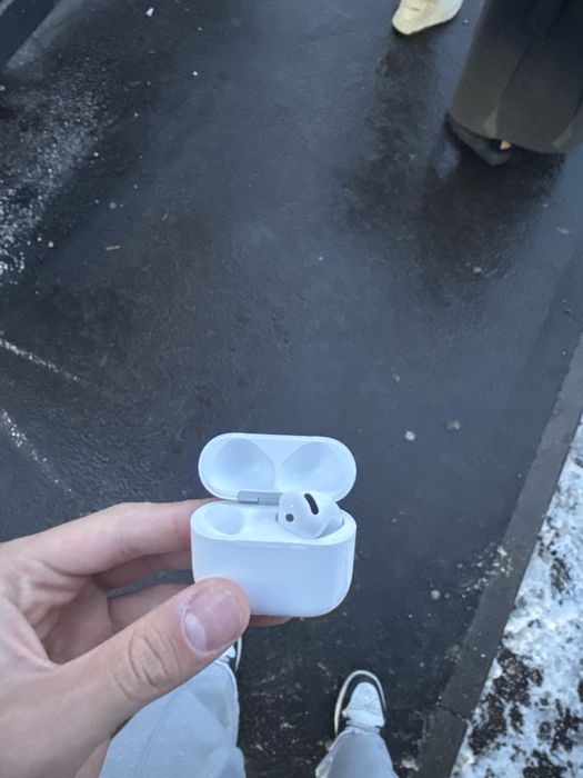 air pods 4 оригинал с одним наушником