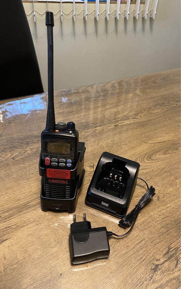 Радиостанция Entel HT844 lia