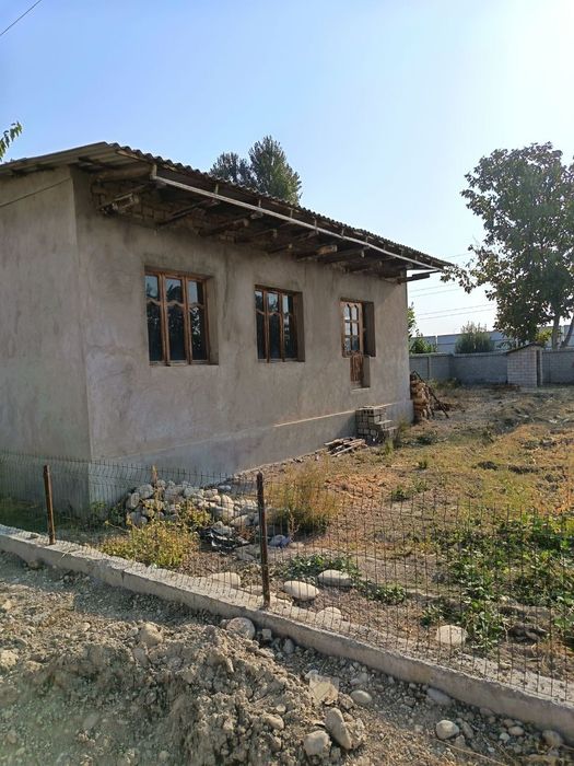 Qibray tumanidaYer uchaska sotiladi