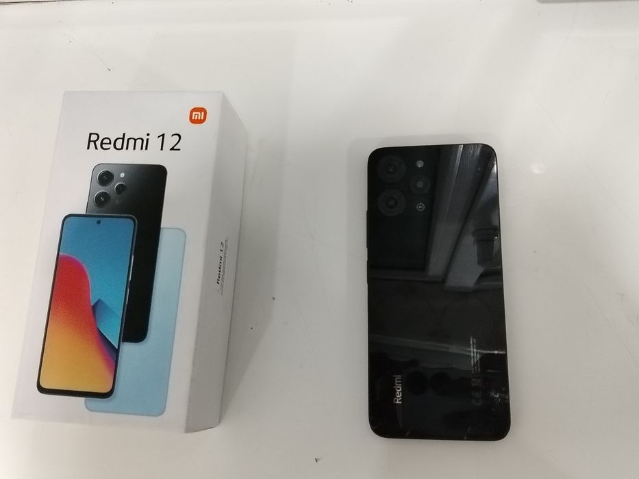 Продам Redmi 12 в нормальном состояний