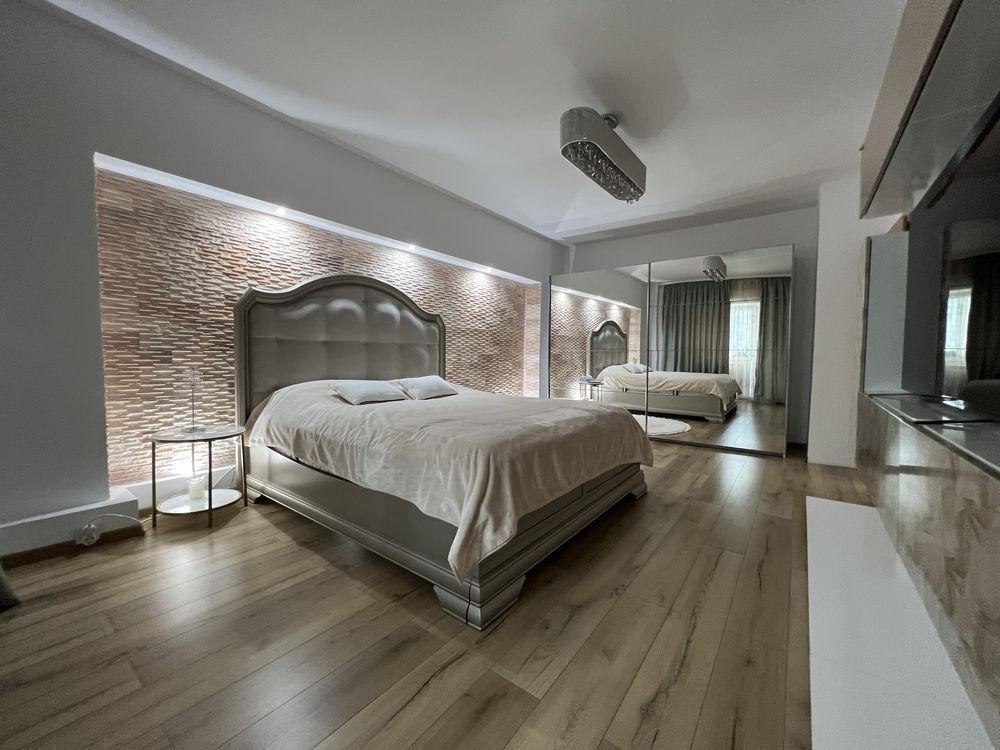 Apartament De Lux cu 3 camere  -Esplanada Nicolina-