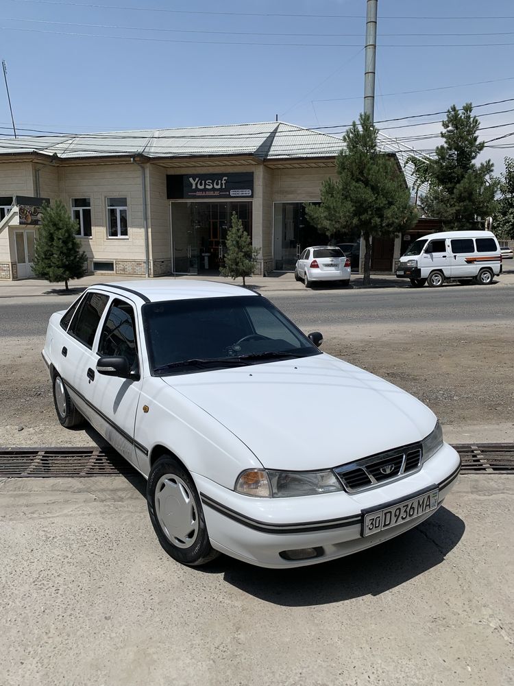 Nexia sotiladi narxi kelishiladi 2000yil