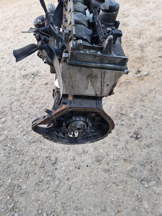 Motor fără accesorii Mercedes 611 2.2 D
