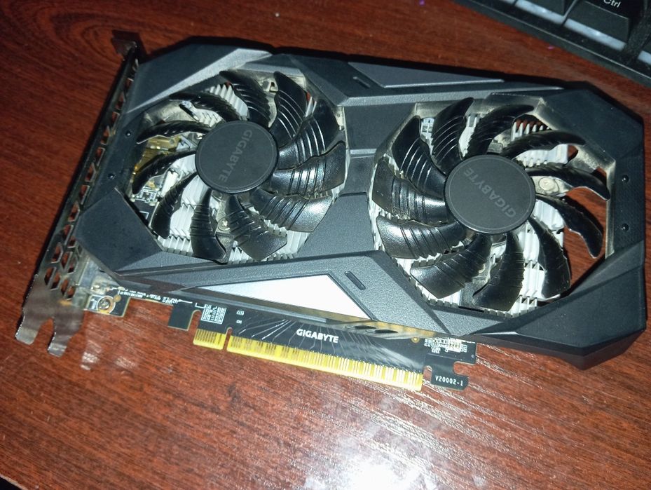 Gtx 1650 4gb GIGABYTE