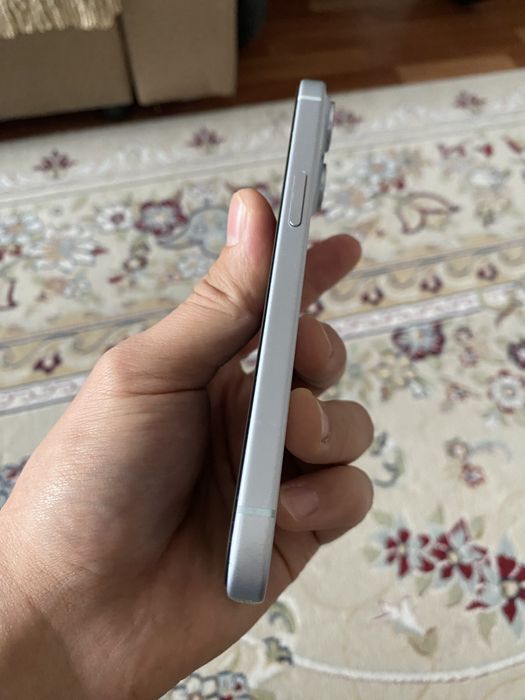 продается iphone 15