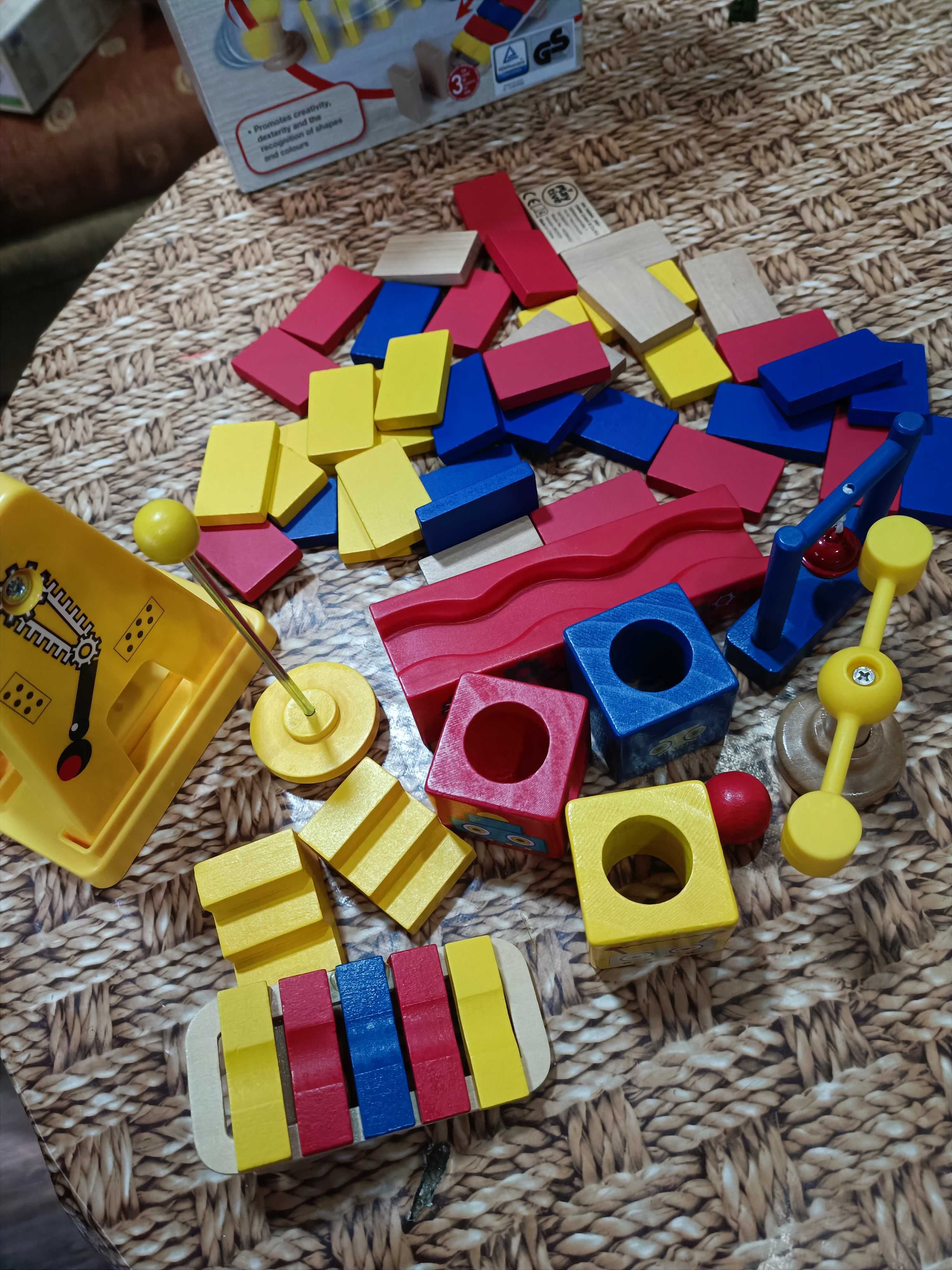 Занимателна детска играчка - домино