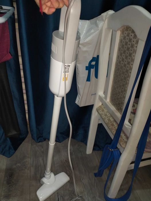 Пылесос компактный.