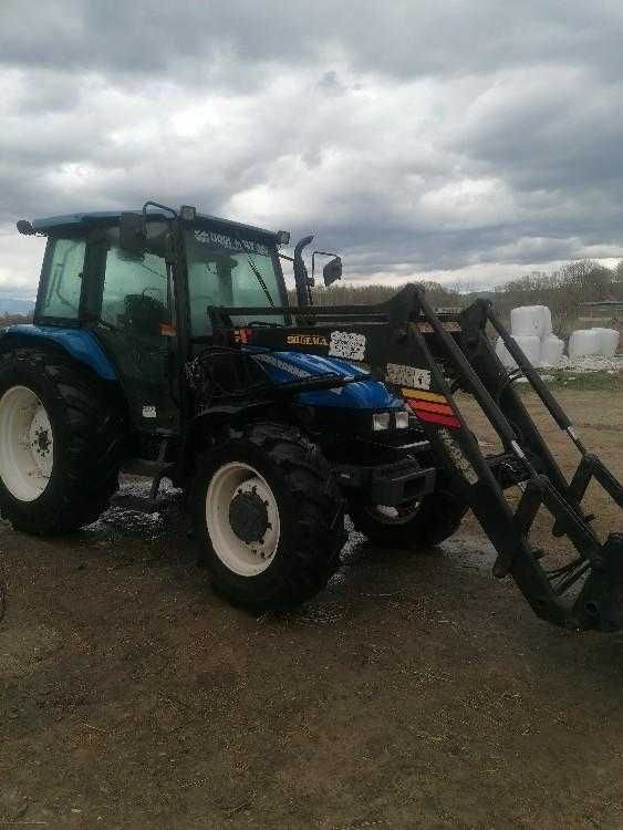 Traktor New Holland