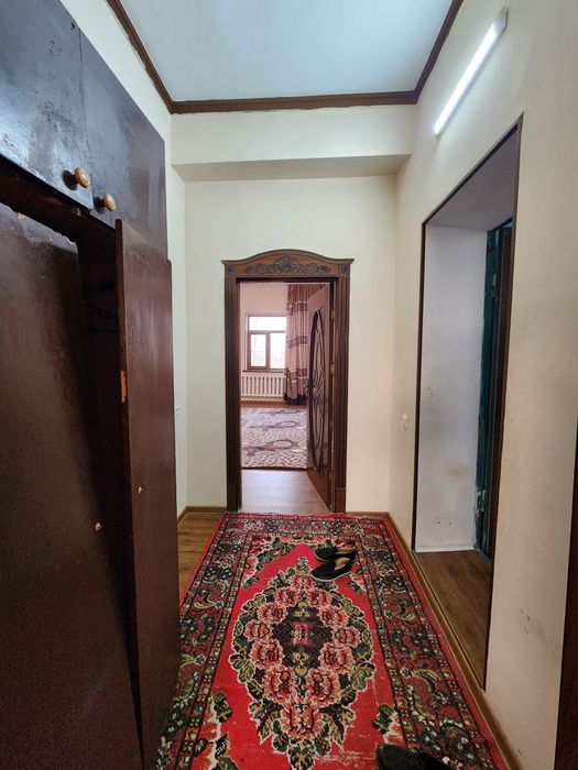 1 xonali kvartira sotiladi