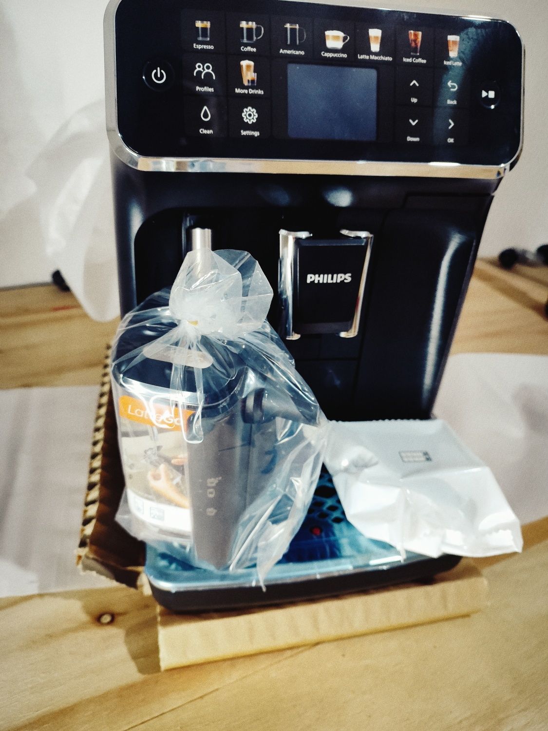 Expresor automat Philips Seria 5500 2xAquaclean bonus