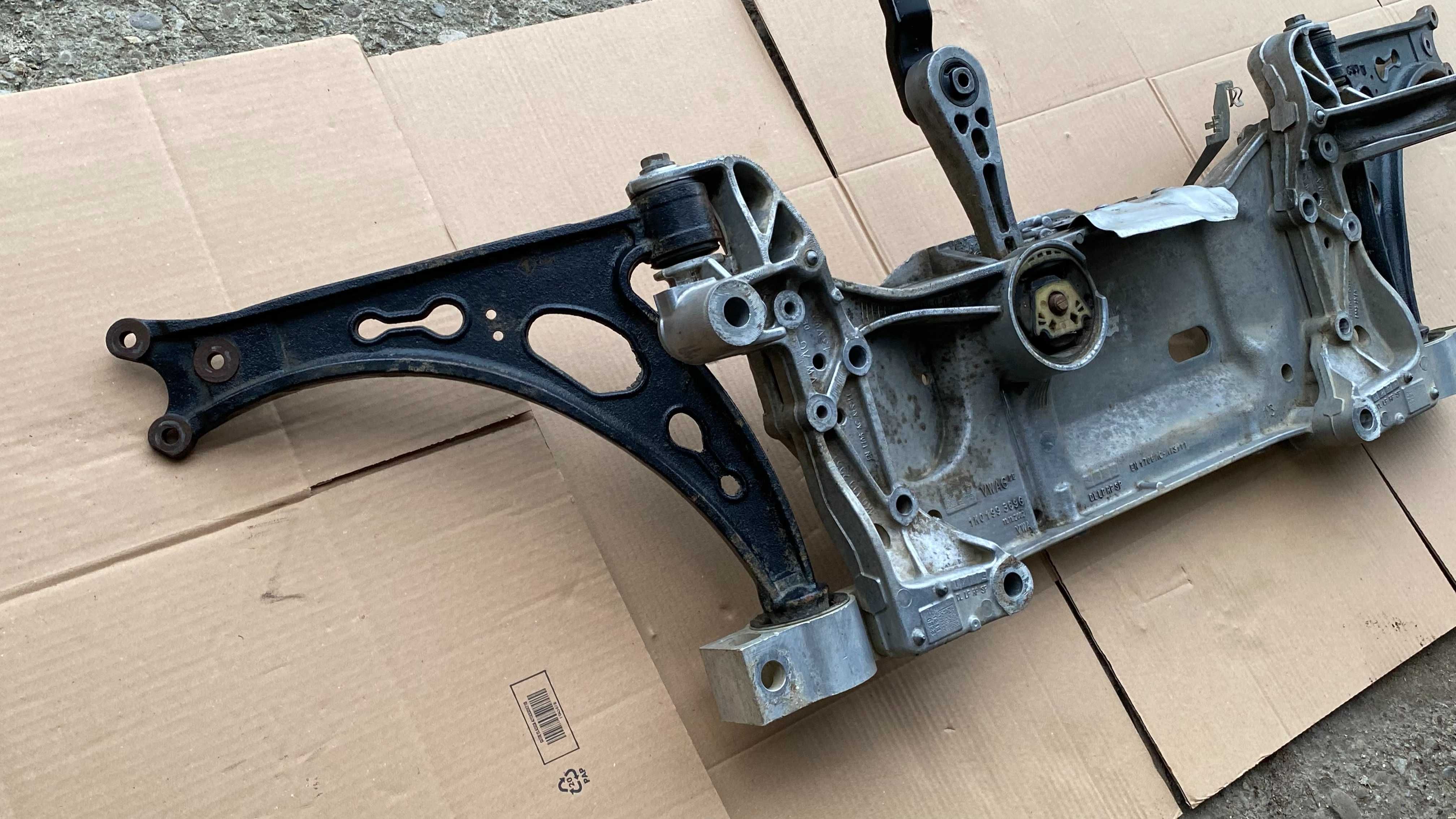 Brate suspensie fata VW Touran 1.9 tdi