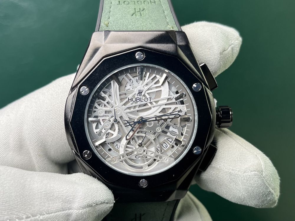 Часовници Hublot в зелено и бяло