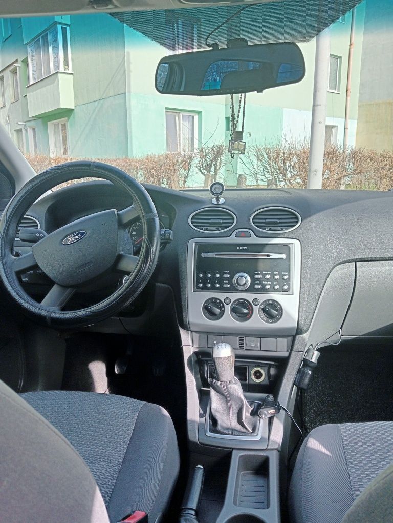 Vând Ford focus 2