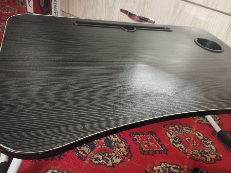 Укувчилар учун стол сотилади