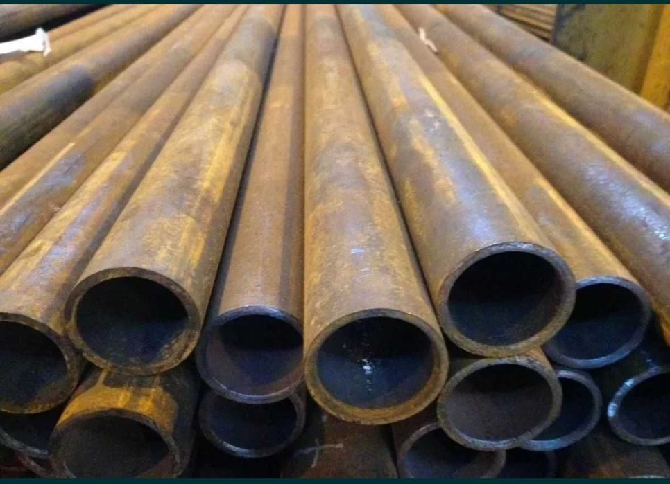 Труба новая цельнотянутая бесшовная ф 57мм
