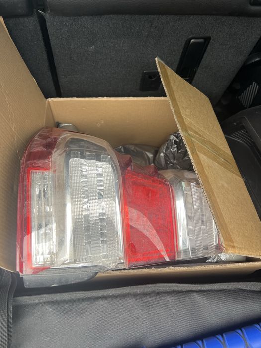 Продам левый рабочий паворотник от Toyota Prado 150