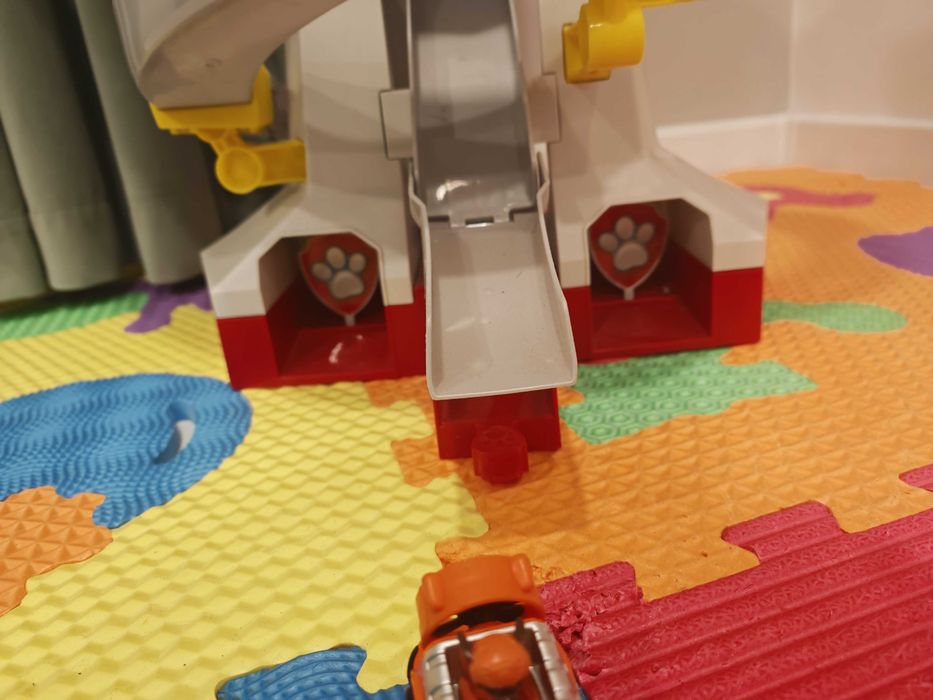 Писта на пес патрул