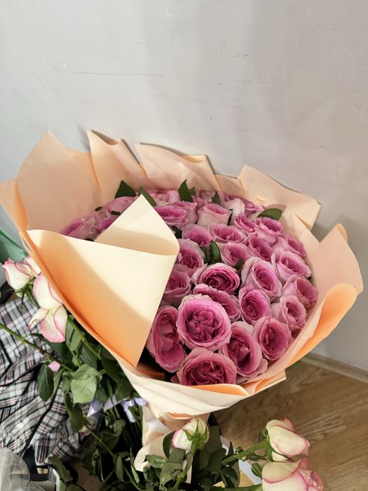 51 роза голландские