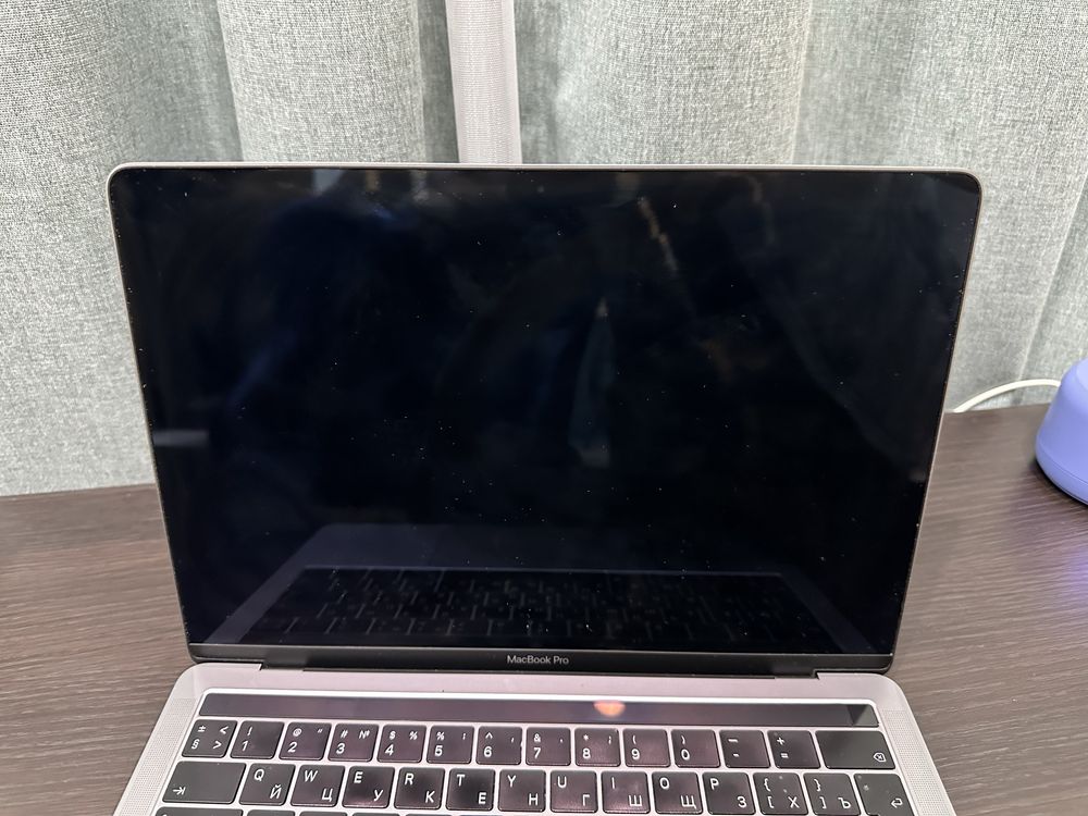 Macboop Pro 13 2019 Touch Bar