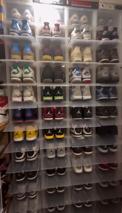 Jordan 4 noi nepurtati 499 ron