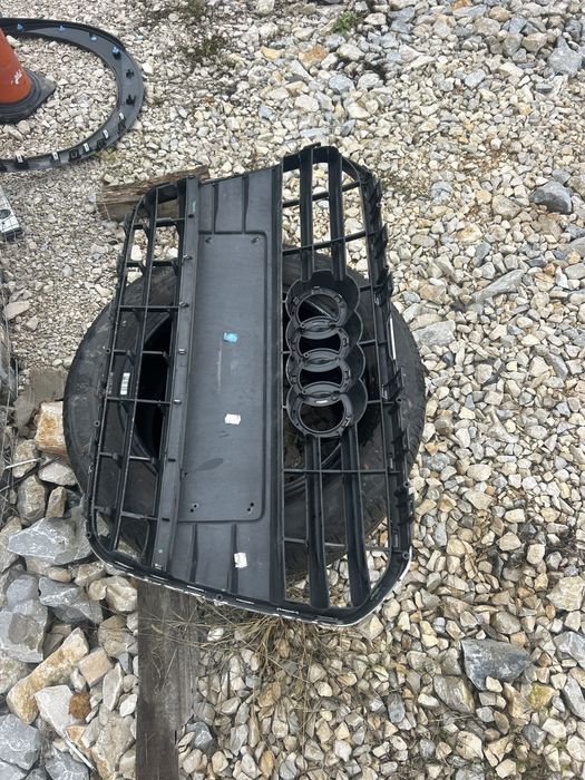 Предна декоративна решетка за Audi A6-4G/C7