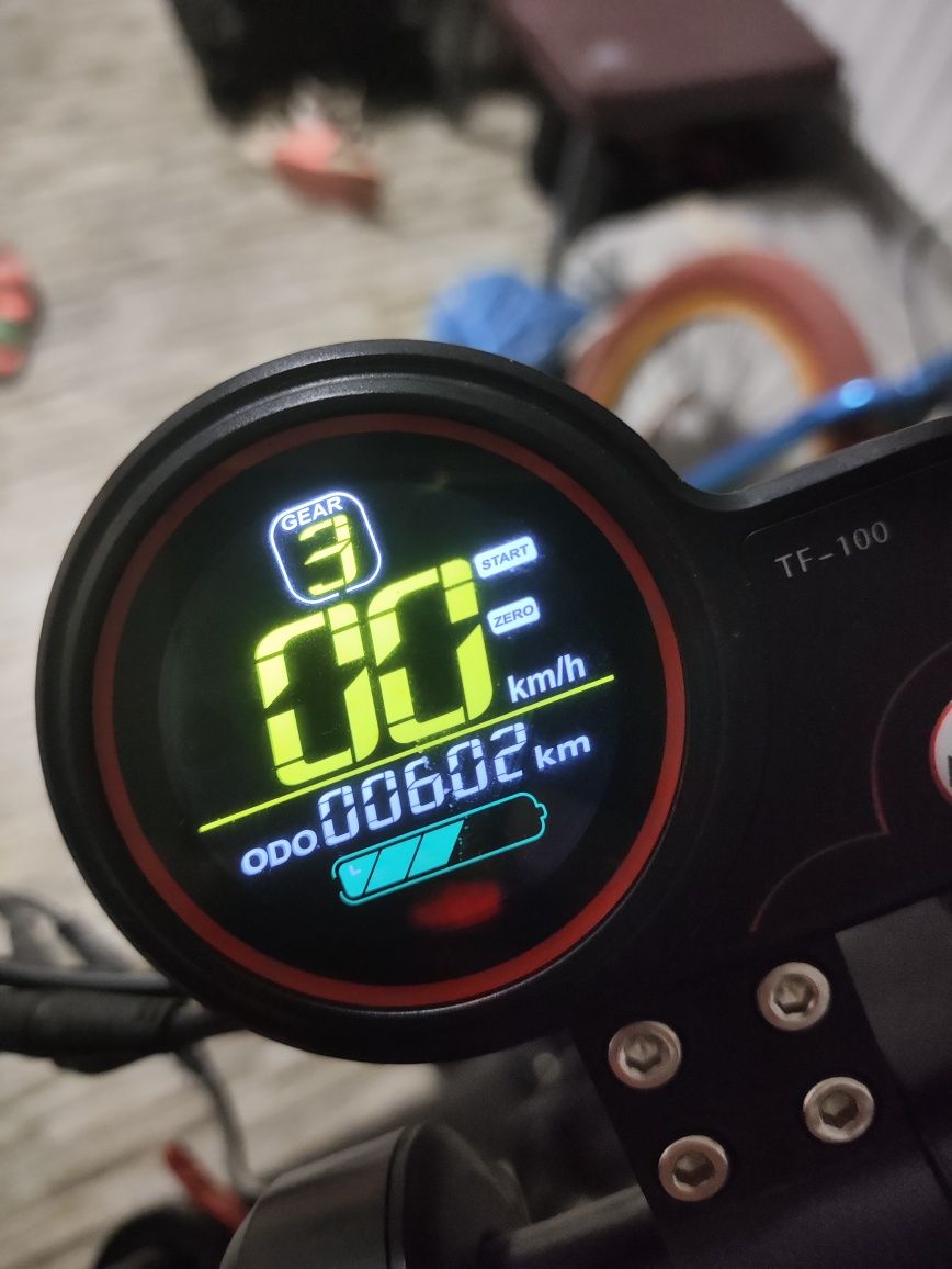 Продам kugo max speed 2025 с тюном минус разбита передняя фара ТОРГ!