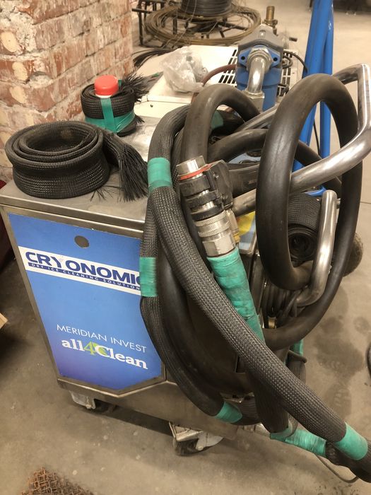 Statie curatare cu gheata carbonica