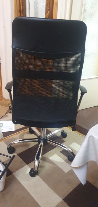 Scaun birou,funcțional,