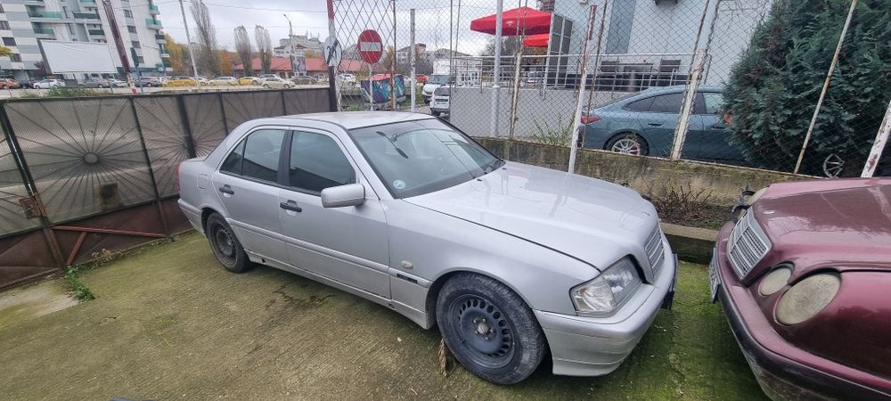 Mercedes C 180 w202 an 1999 nu are certificat 2499 lei