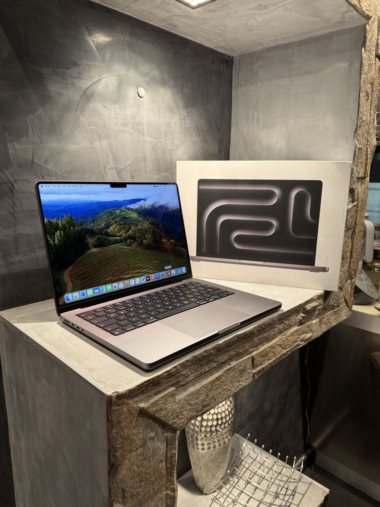 КАТО ЧИСТО НОВ Macbook Pro M3, 31 cycle