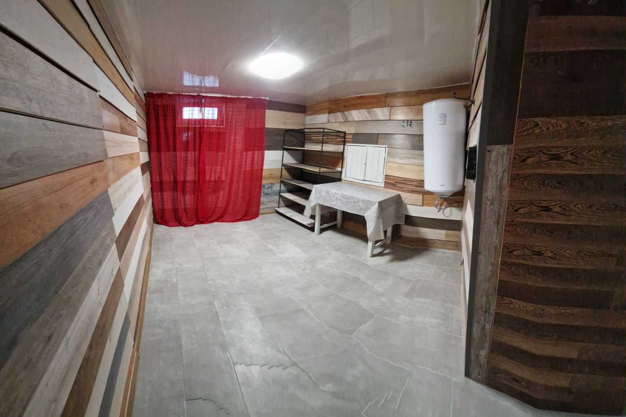 Продава се Етаж от къща в Добрич, Център - 130 кв.м за 1770 €/кв.м - Снимка #16