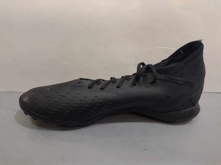 Adidas N46,5/30sm.Футболни стоножки.Нови.Оригинал.
