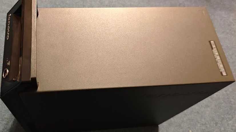 Продавам компютърна конфигурация на LENOVO с 24" монитор